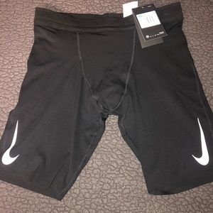 NWT! Nike Size M Aeroswift Running Half Tights